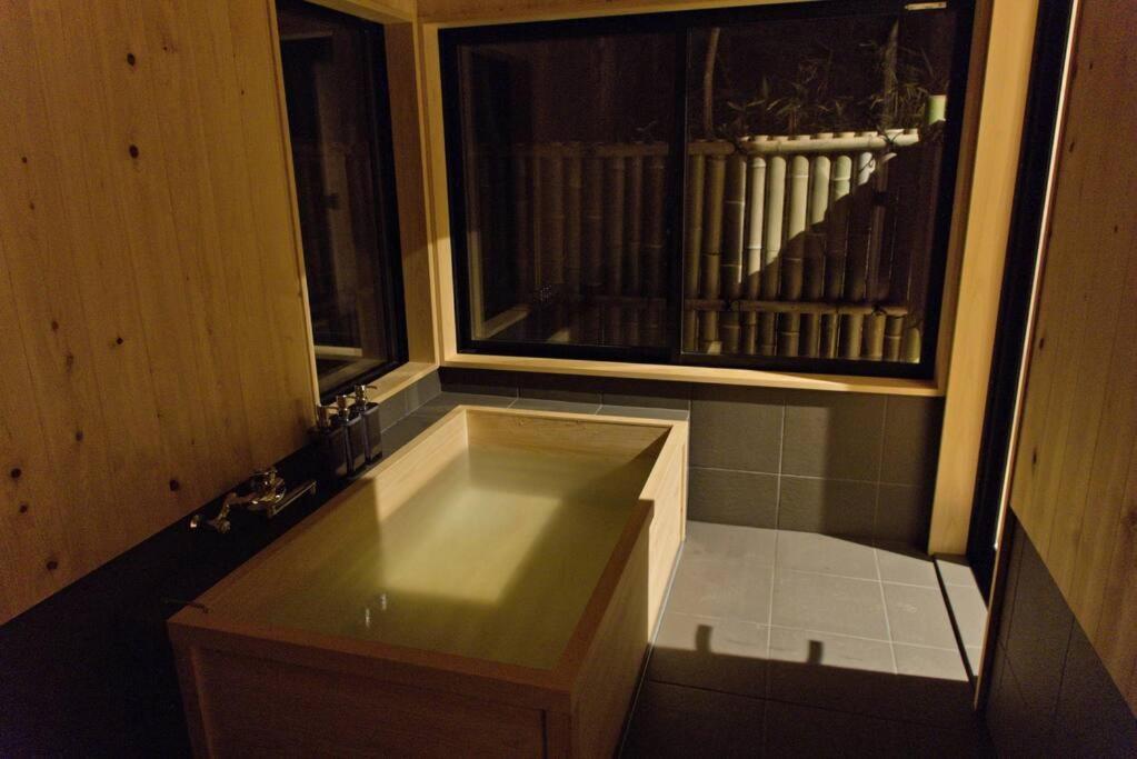 Hinoki No Ie - Cottage With Natural Hot Spring In A Cypress Bathtub Shika Luaran gambar