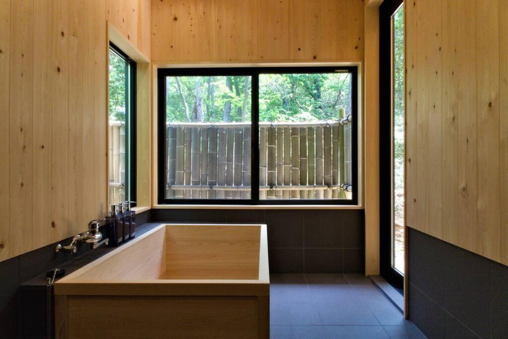 Hinoki No Ie - Cottage With Natural Hot Spring In A Cypress Bathtub Shika Luaran gambar